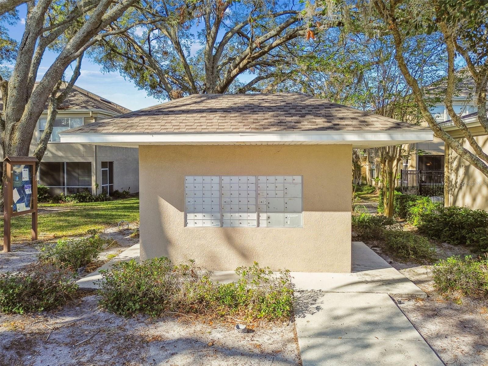 4240 BISMARCK PALM DR, TAMPA, FL, 33610