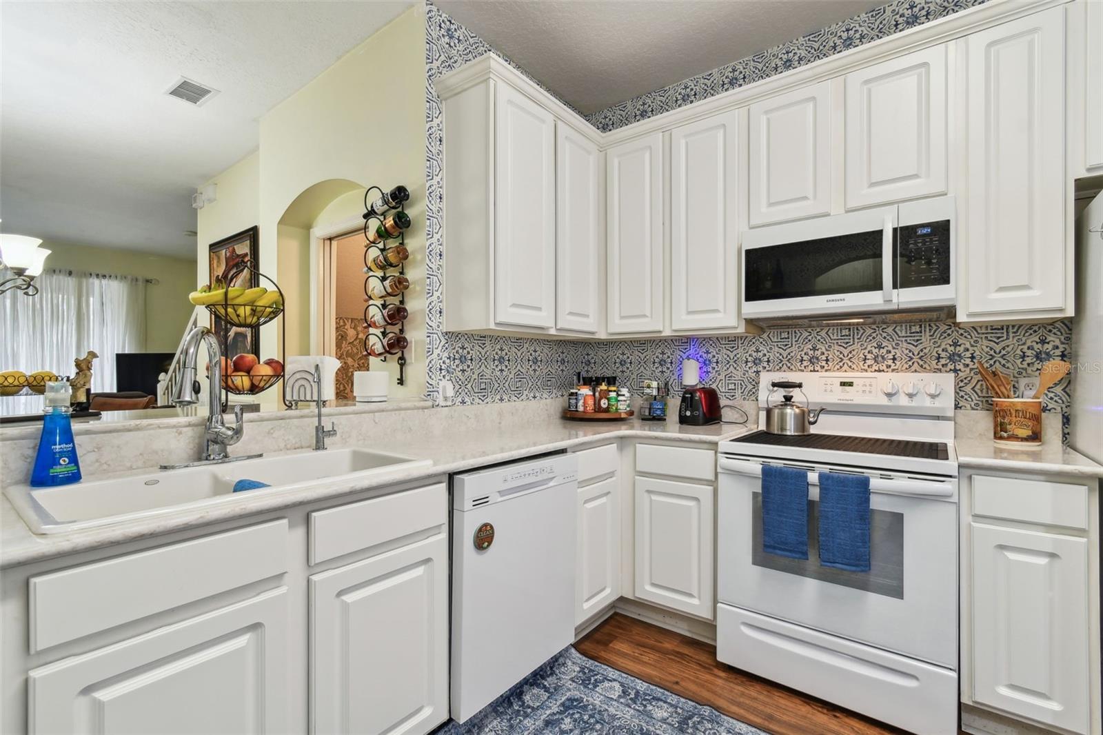 4240 BISMARCK PALM DR, TAMPA, FL, 33610