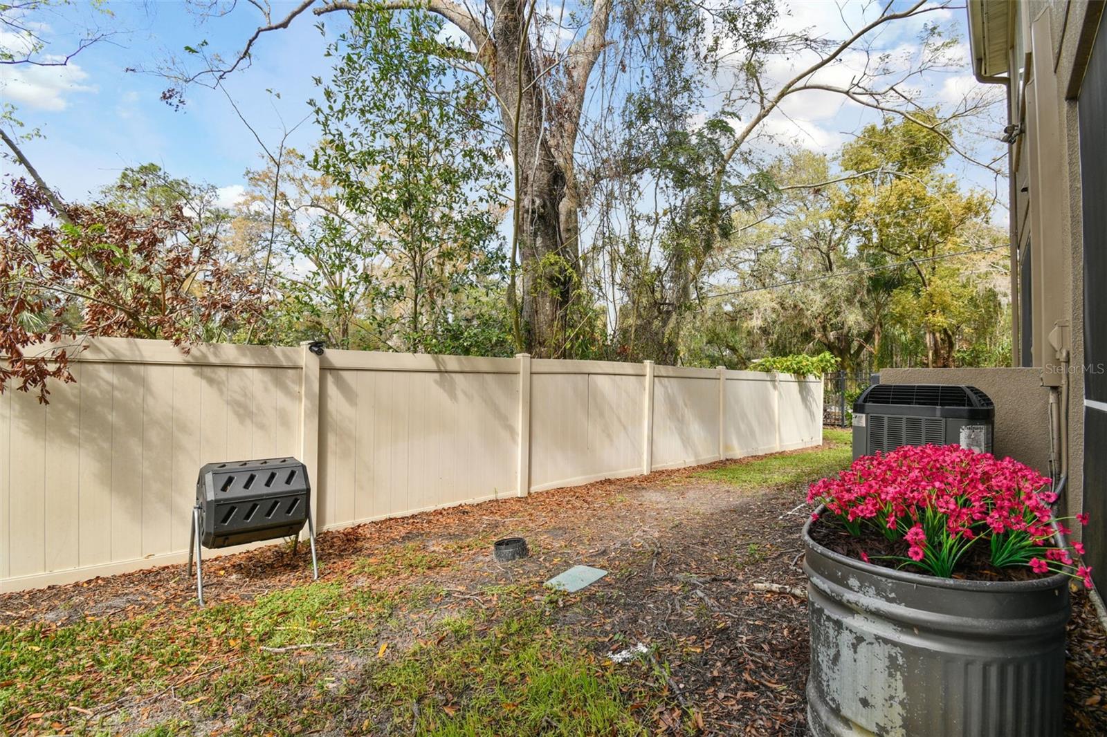 4240 BISMARCK PALM DR, TAMPA, FL, 33610