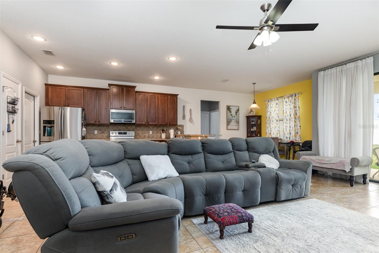 624 WOODS LANDING DR, MINNEOLA, FL, 34715