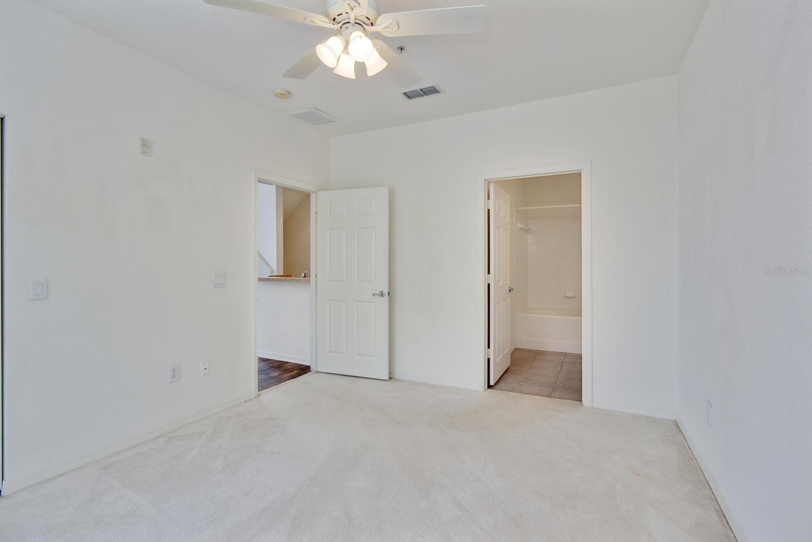 2604 GRAND CENTRAL PKWY #12, ORLANDO, FL, 32839