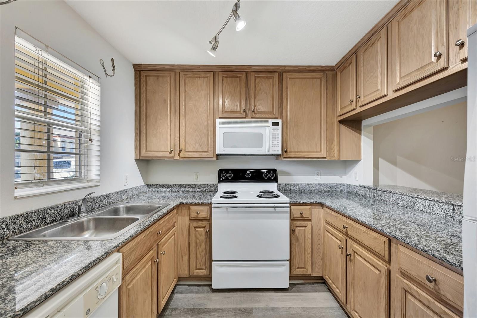 3870 ISLAND WAY, ST PETERSBURG, FL, 33705