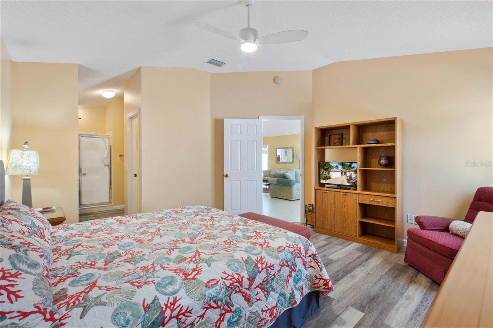 1952 PEACHTREE AVE, THE VILLAGES, FL, 32162