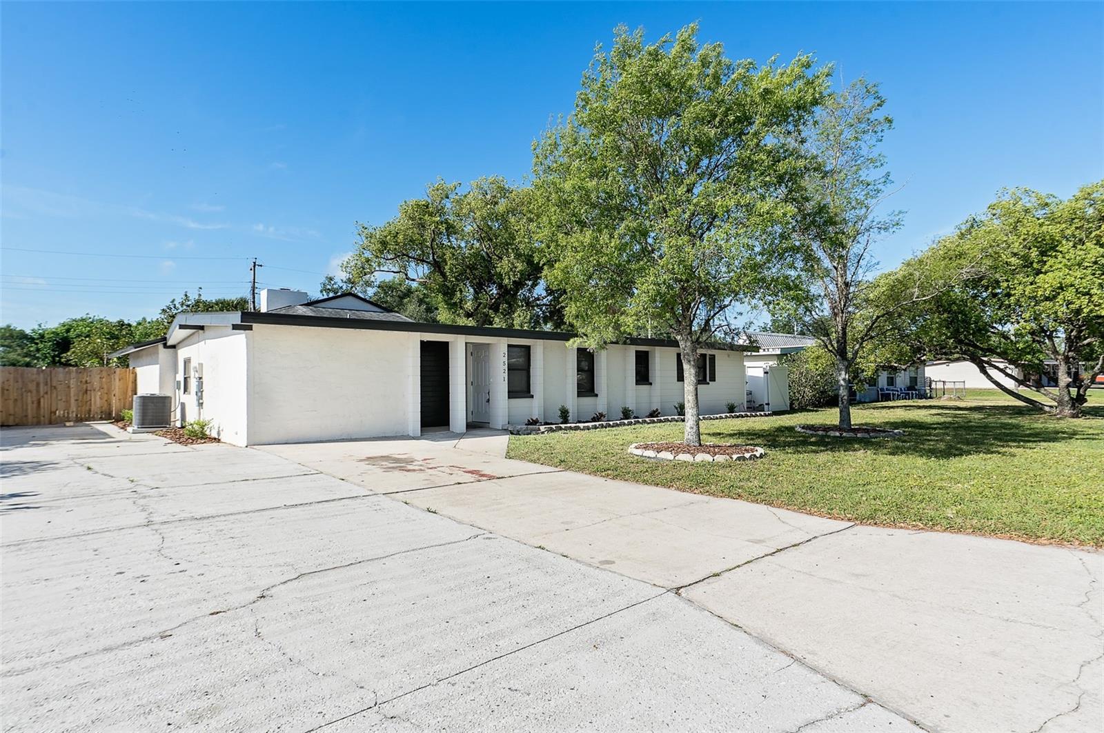 2521 CORAL WAY, LAKELAND, FL, 33801