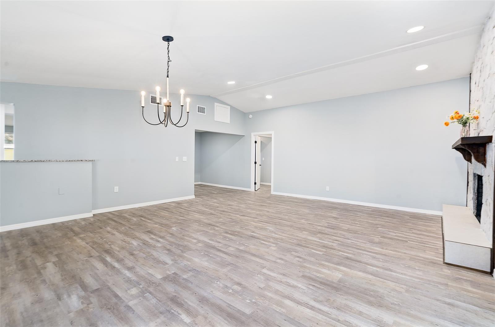 2521 CORAL WAY, LAKELAND, FL, 33801