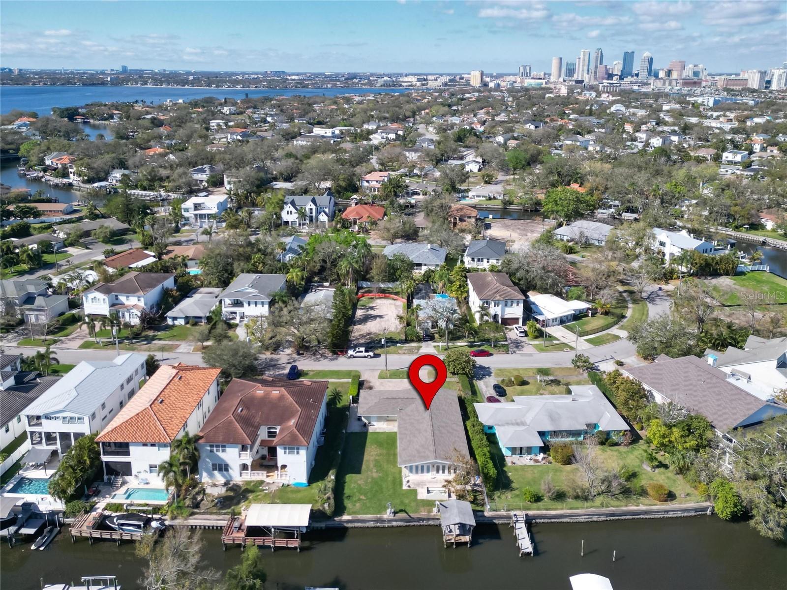 547 SUWANEE CIR, TAMPA, FL, 33606