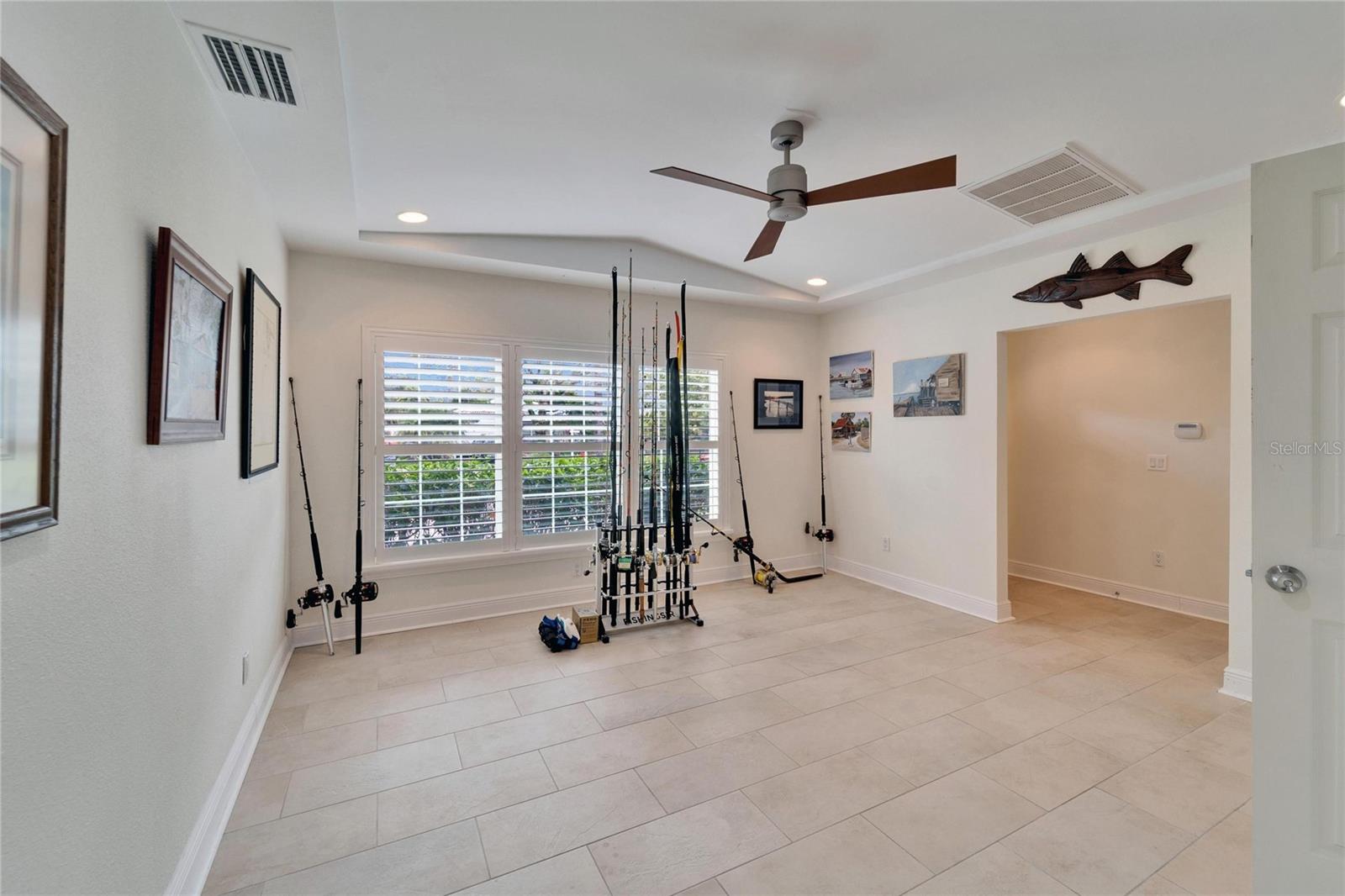 547 SUWANEE CIR, TAMPA, FL, 33606