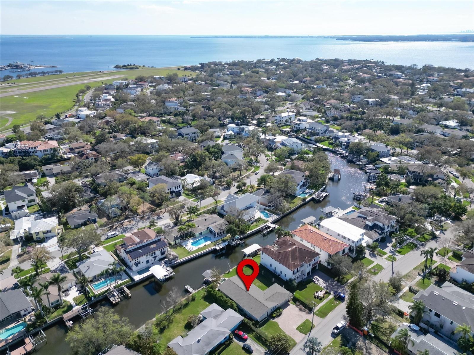 547 SUWANEE CIR, TAMPA, FL, 33606