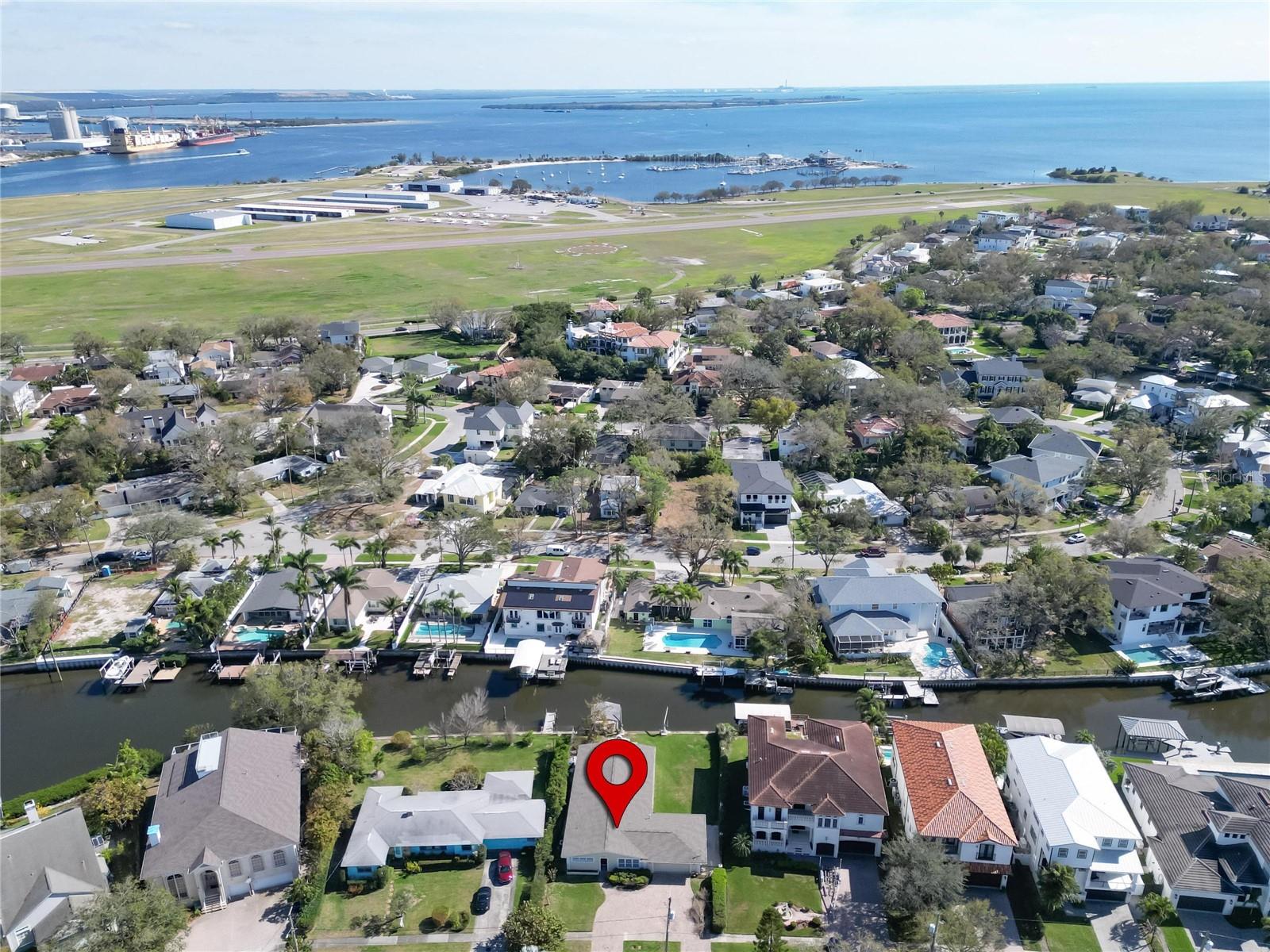 547 SUWANEE CIR, TAMPA, FL, 33606