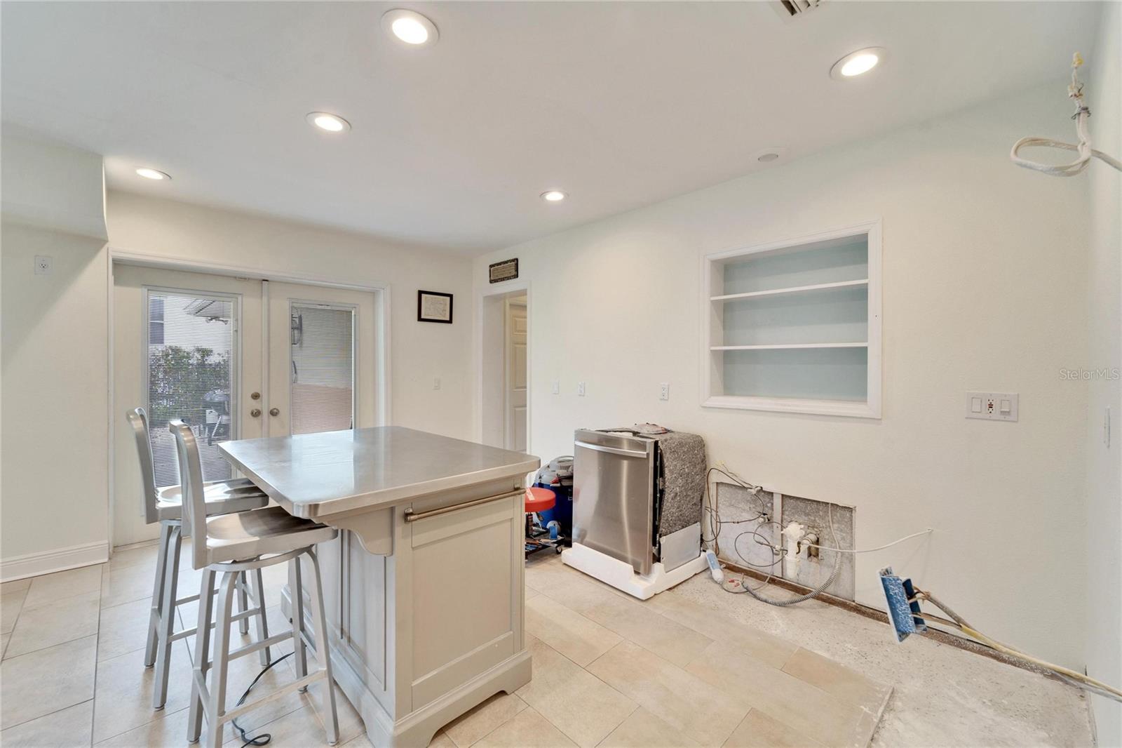 547 SUWANEE CIR, TAMPA, FL, 33606