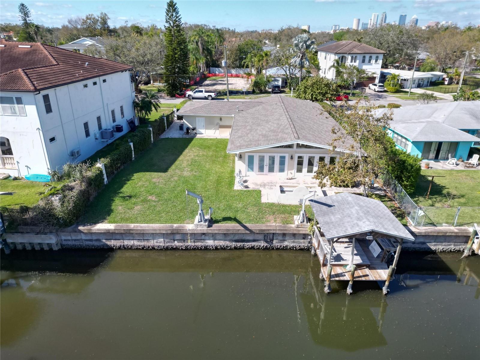 547 SUWANEE CIR, TAMPA, FL, 33606