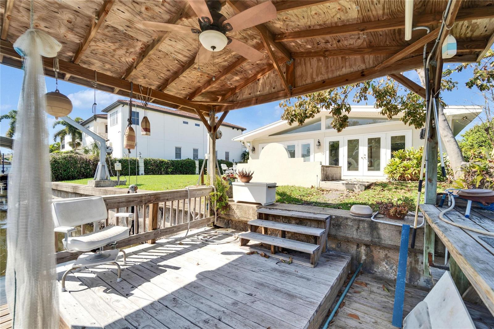 547 SUWANEE CIR, TAMPA, FL, 33606