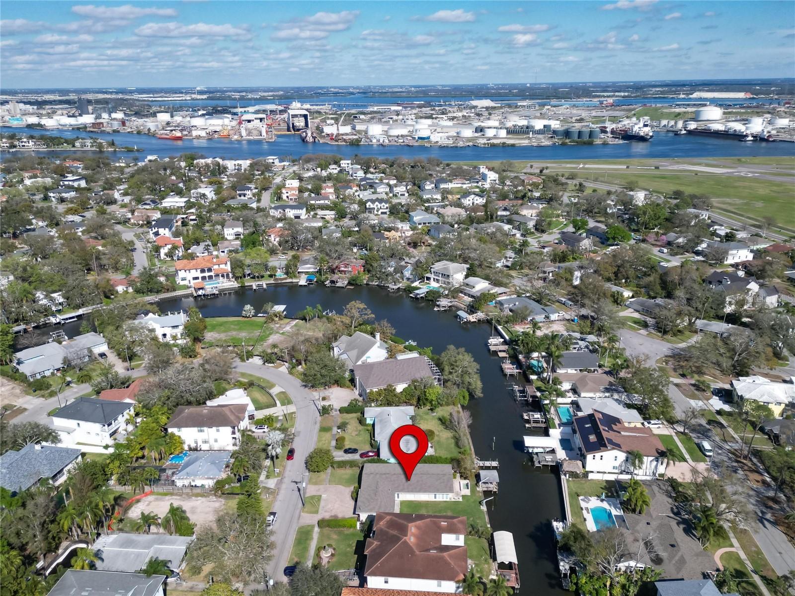 547 SUWANEE CIR, TAMPA, FL, 33606