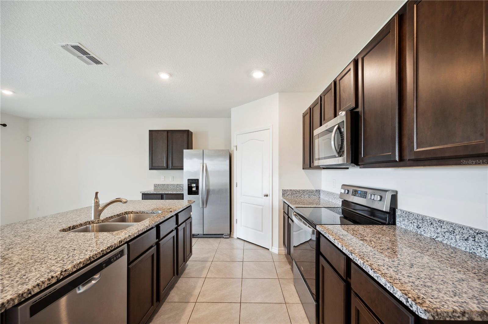 2759 GRANDBURY GROVE RD, LAKELAND, FL, 33811