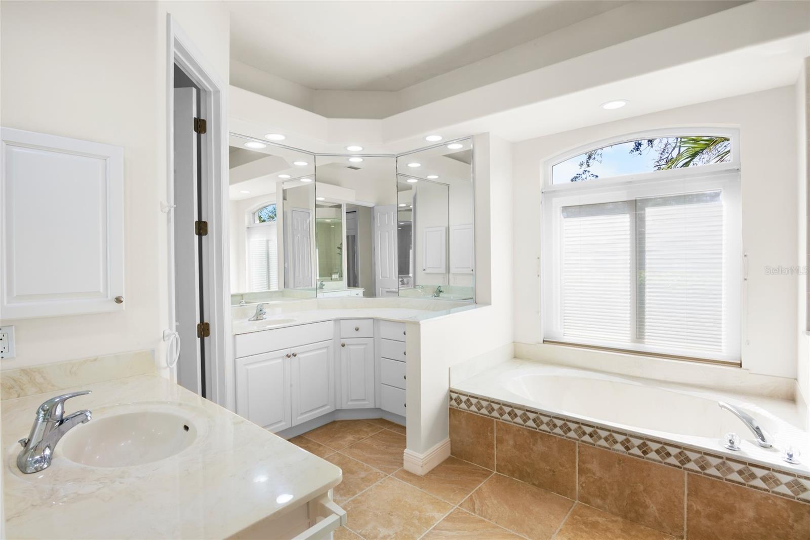 4941 SABAL LAKE CIR, SARASOTA, FL, 34238