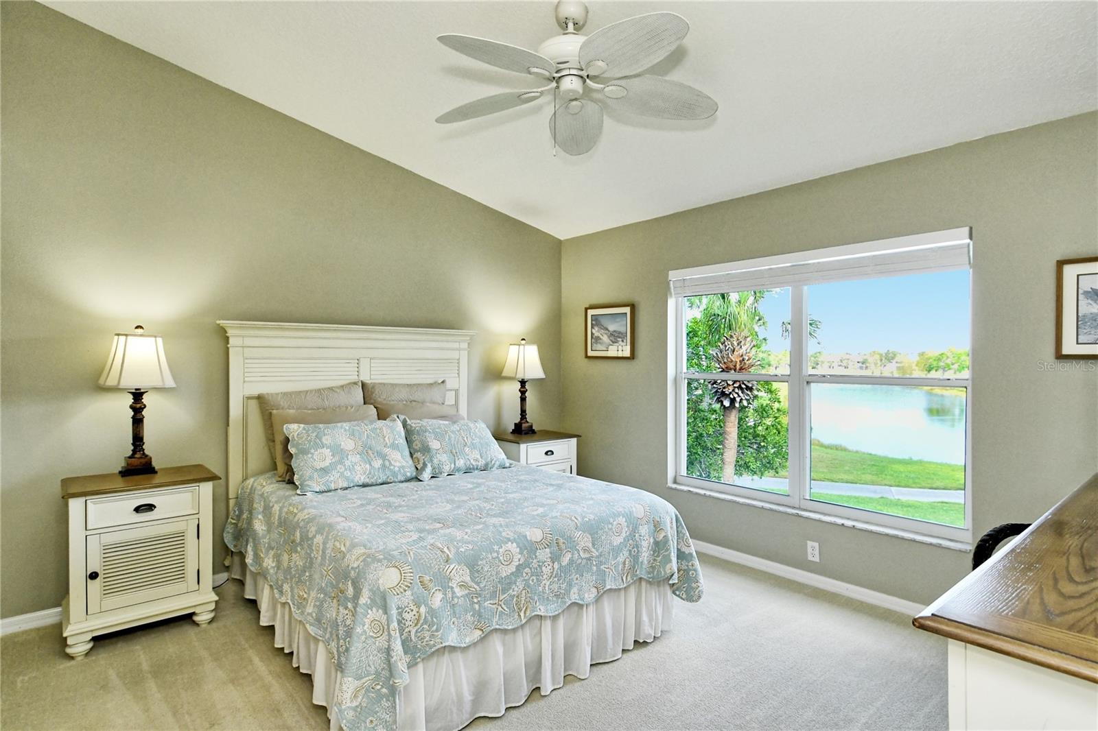 A4641046 Property Photo
