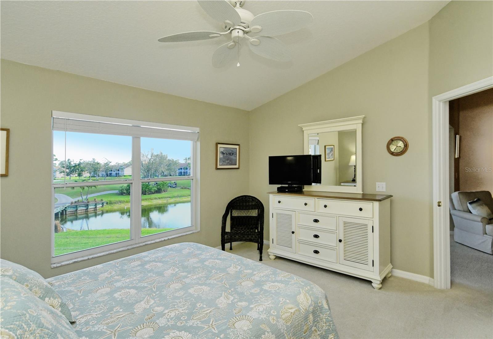A4641046 Property Photo