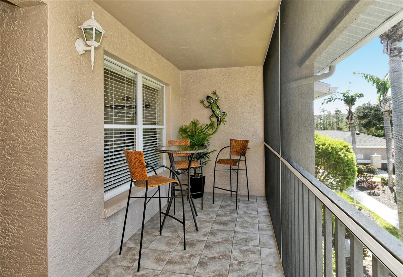 A4641046 Property Photo