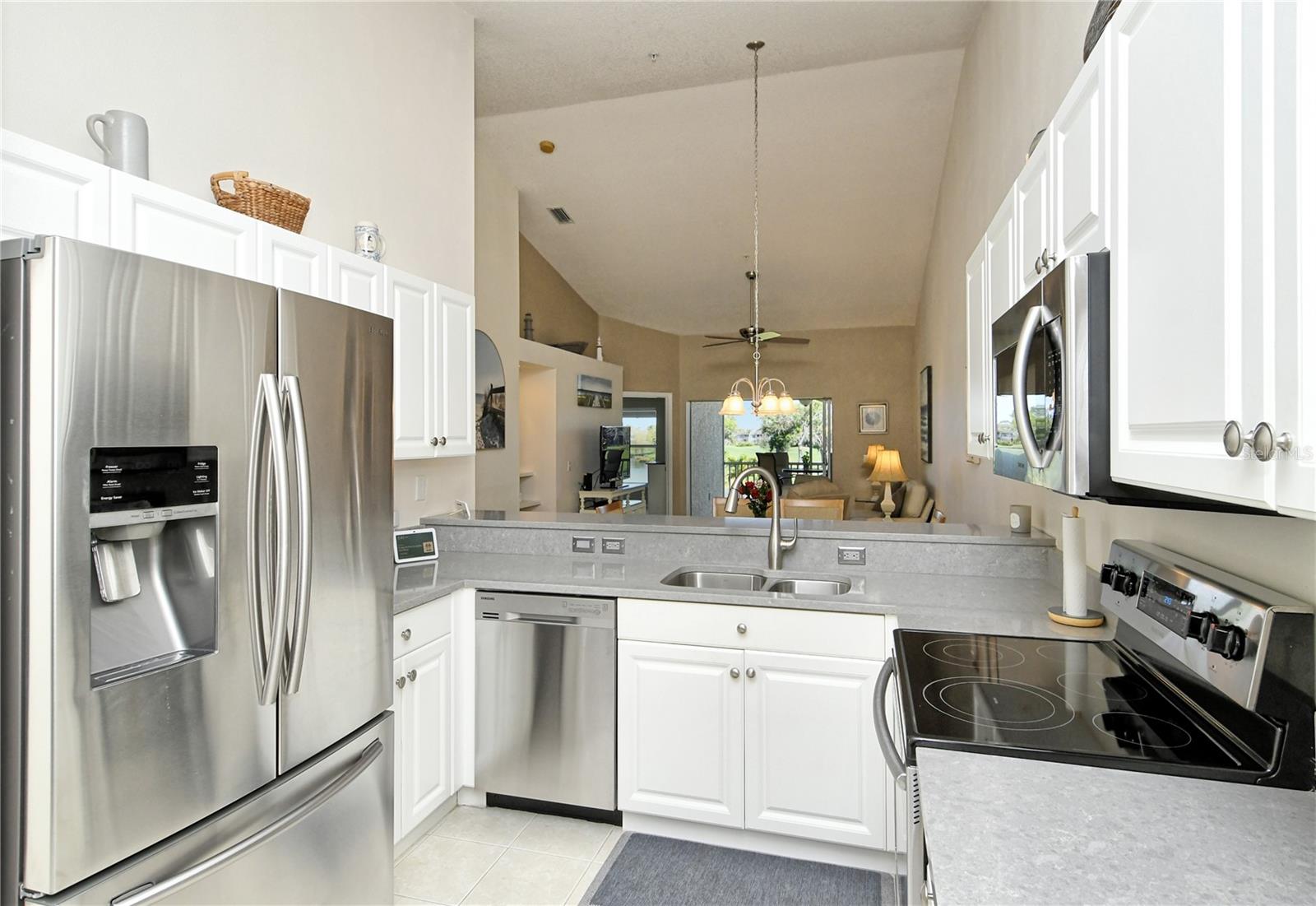 A4641046 Property Photo