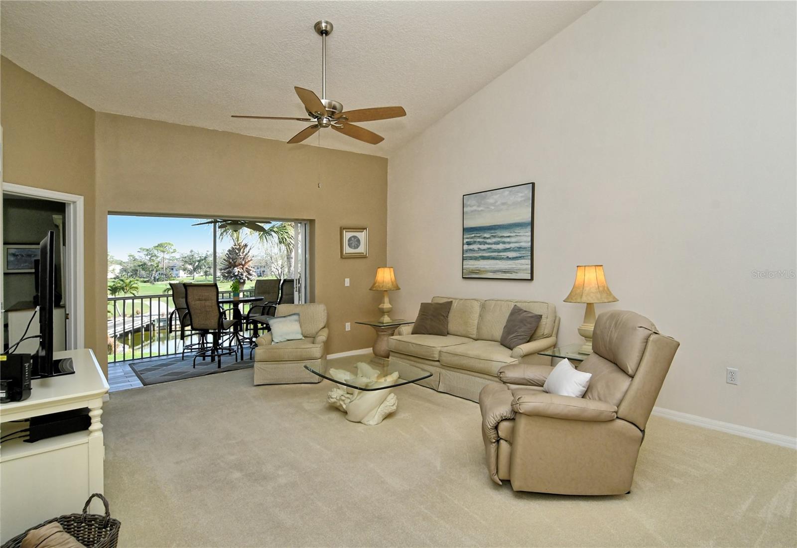 A4641046 Property Photo