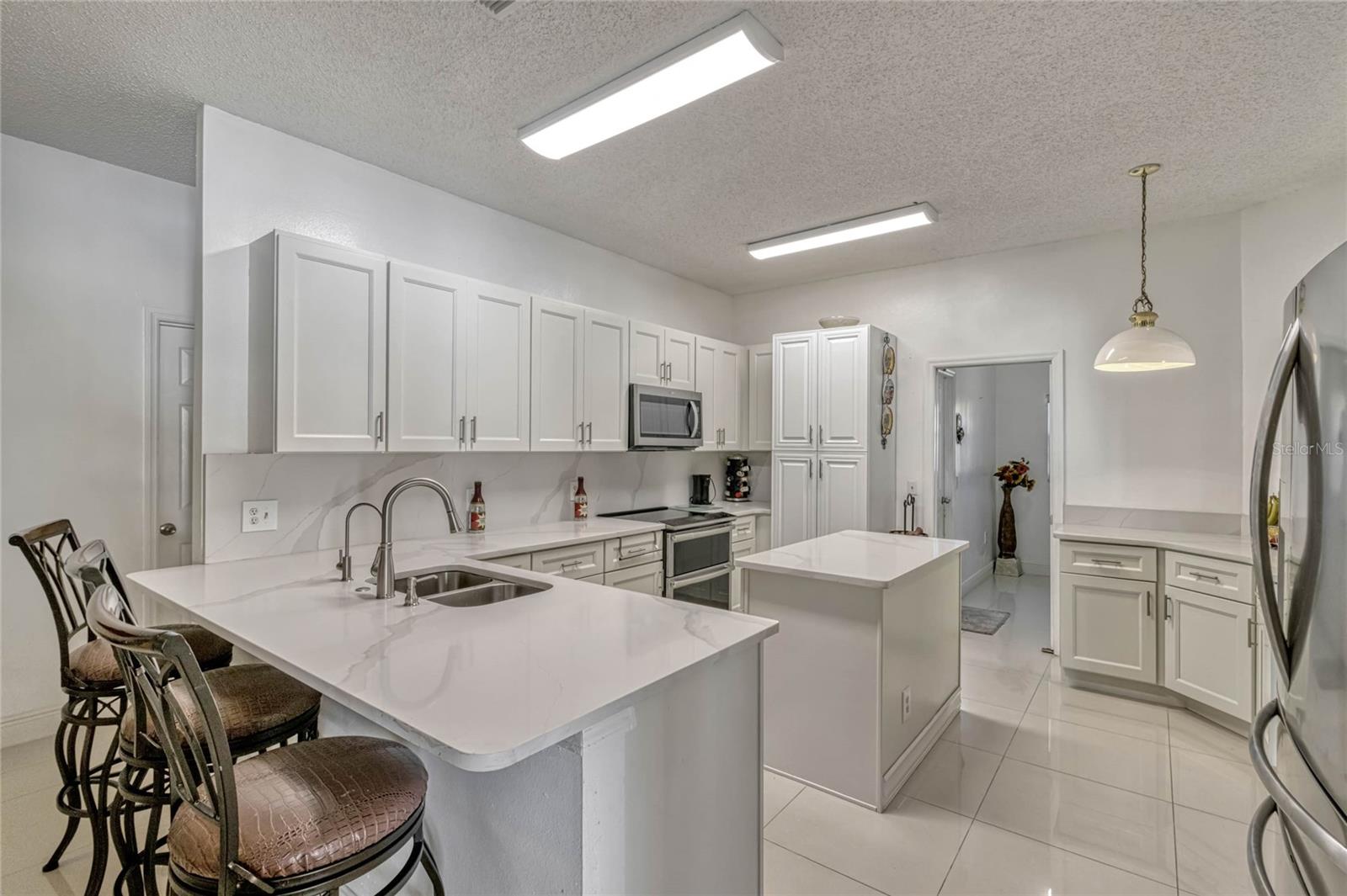 372 AYLESBURY CT, KISSIMMEE, FL, 34758