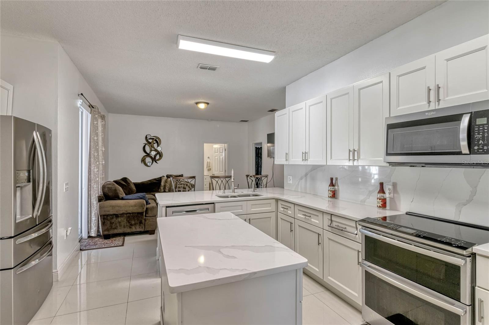 372 AYLESBURY CT, KISSIMMEE, FL, 34758