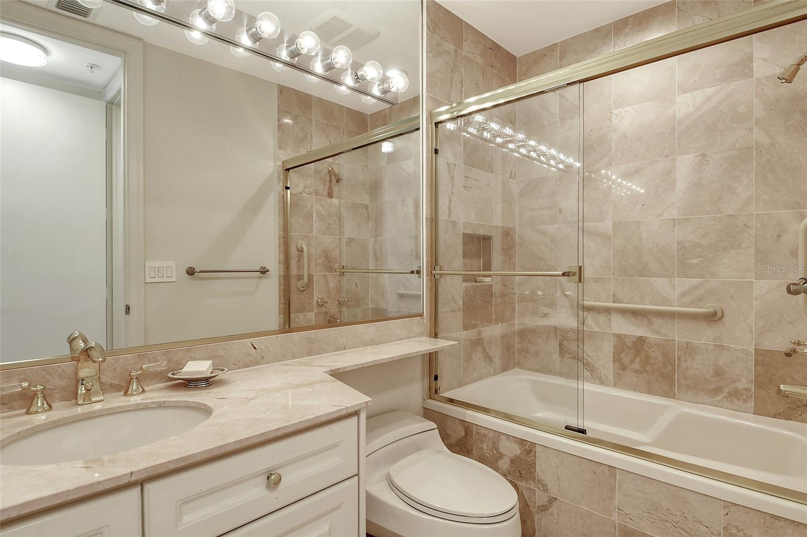 415 L AMBIANCE DR #D606, LONGBOAT KEY, FL, 34228