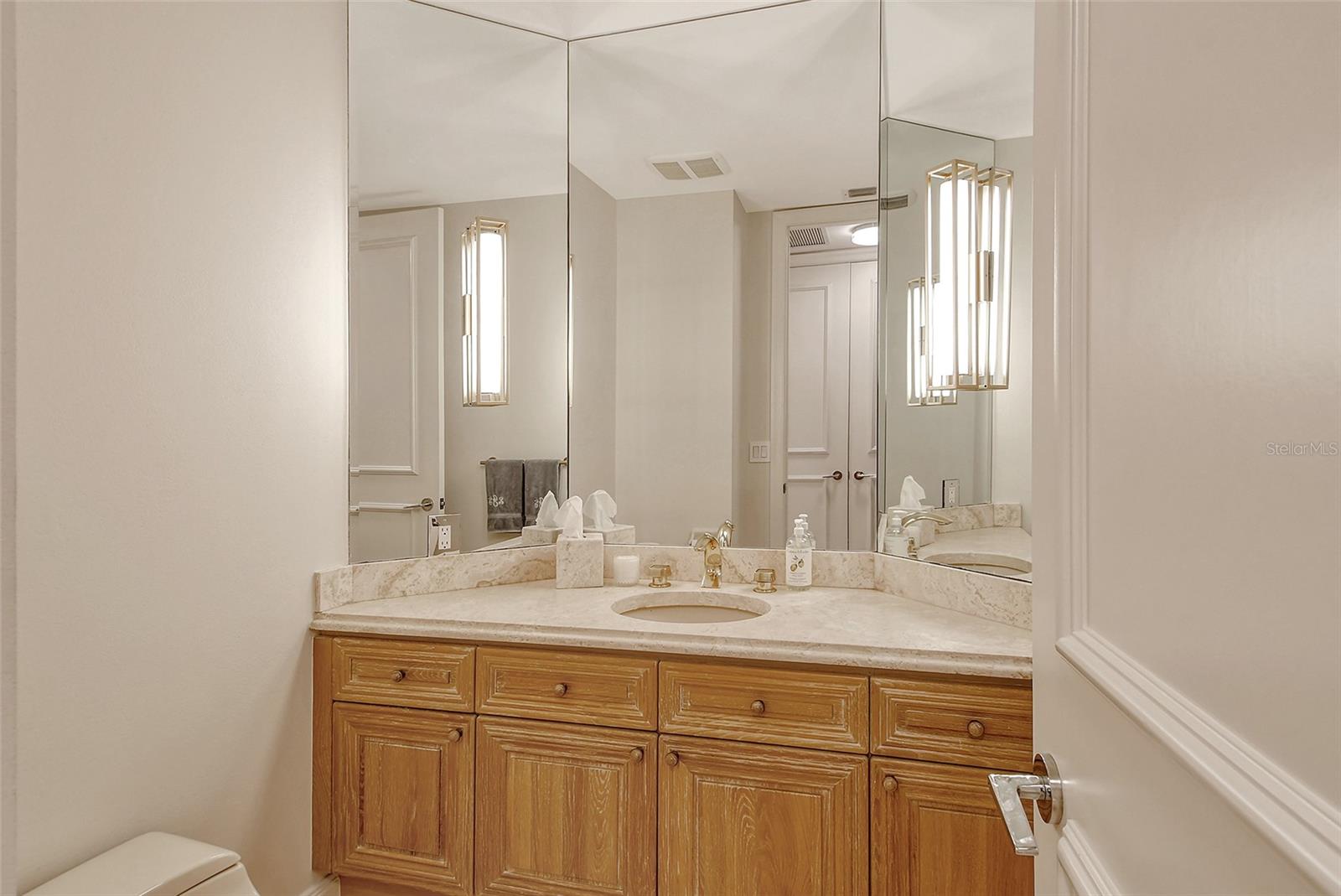 415 L AMBIANCE DR #D606, LONGBOAT KEY, FL, 34228