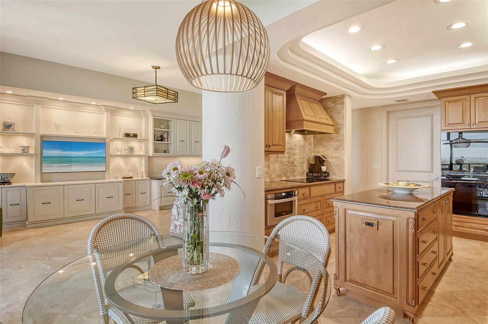 415 L AMBIANCE DR #D606, LONGBOAT KEY, FL, 34228