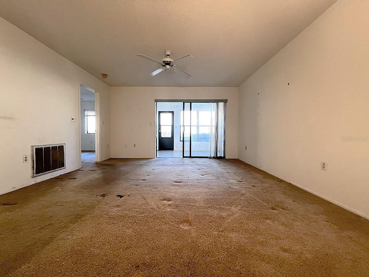 W7872601 Property Photo