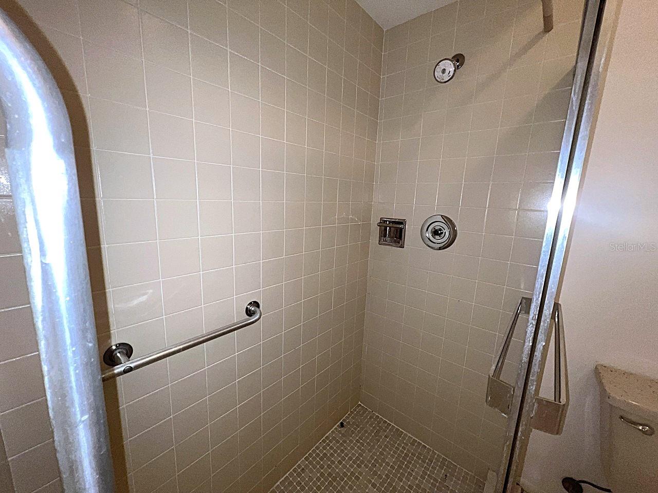 W7872601 Property Photo