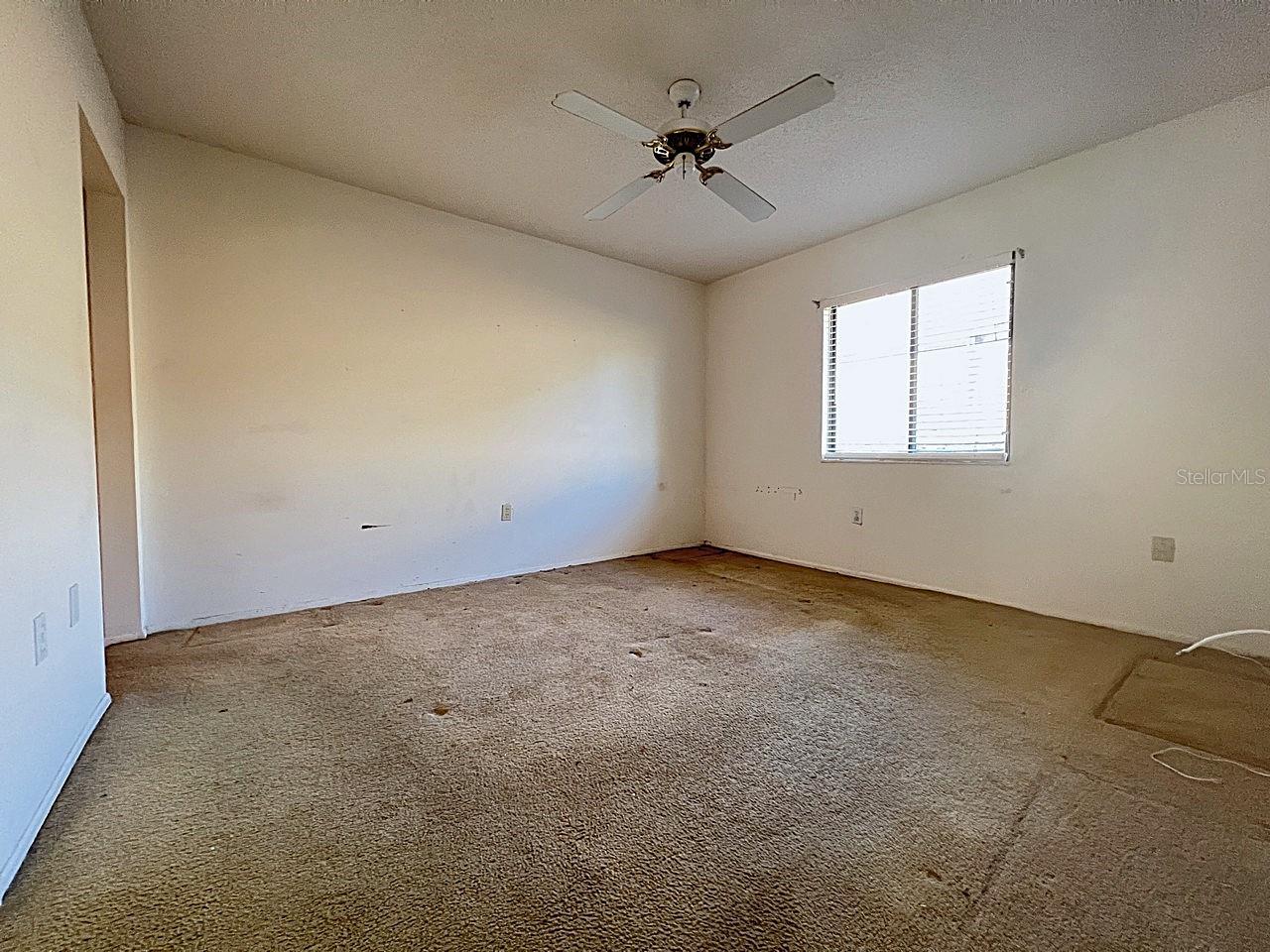 W7872601 Property Photo