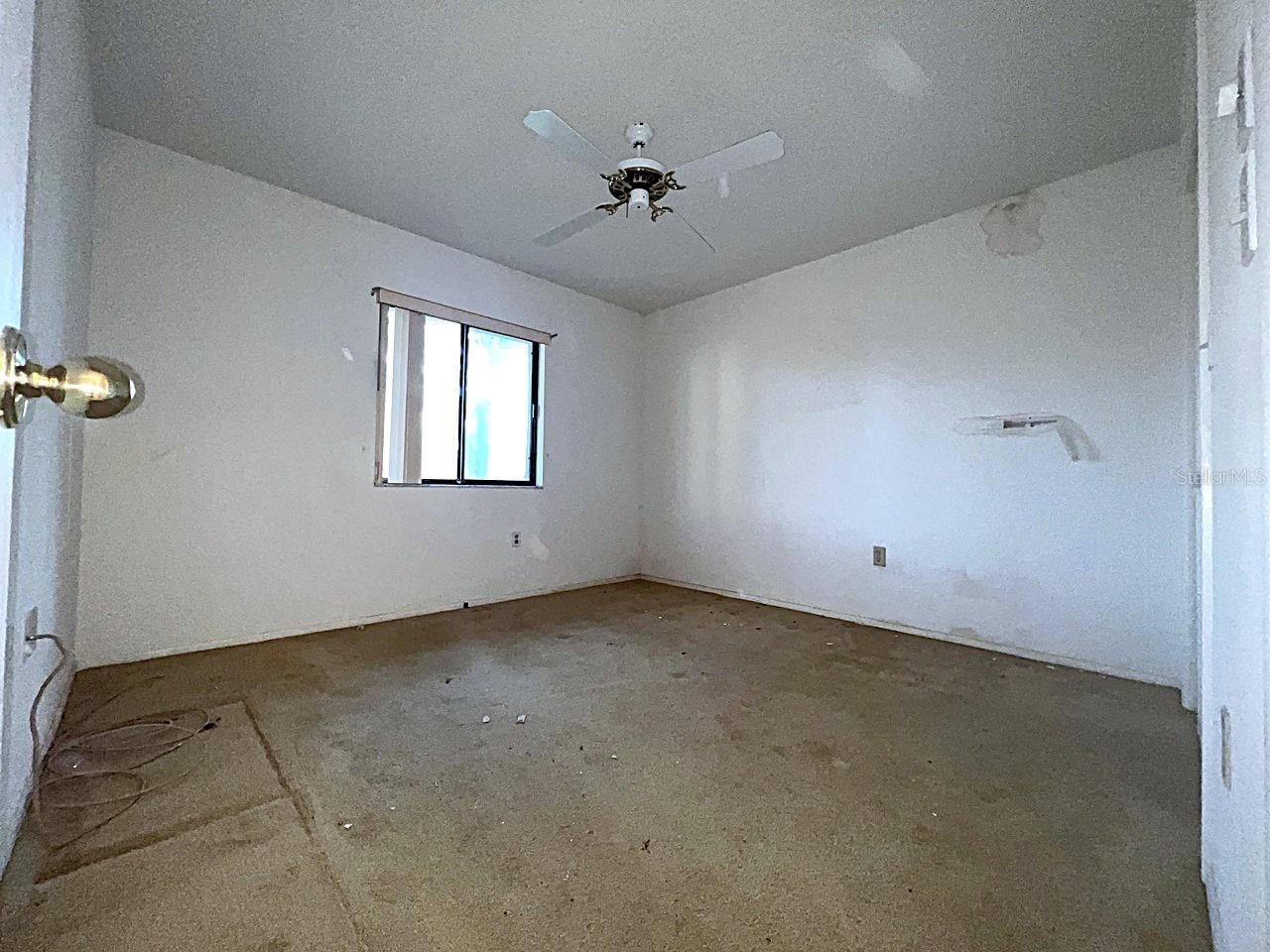 W7872601 Property Photo