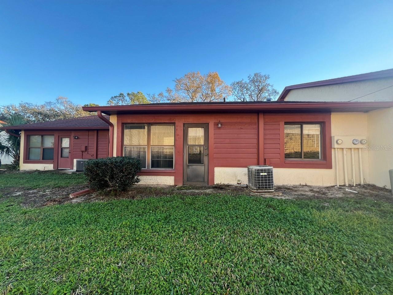 W7872601 Property Photo