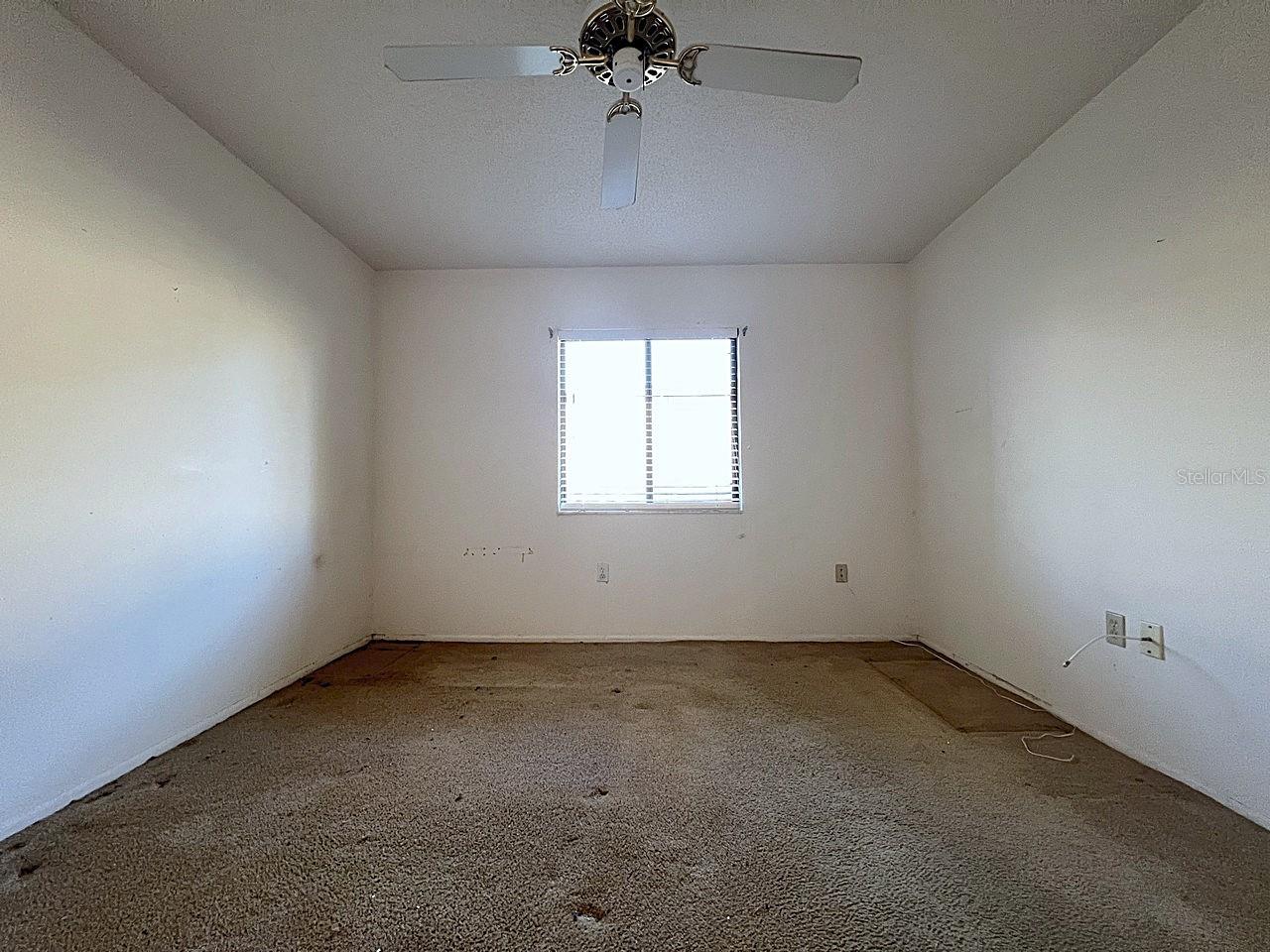 W7872601 Property Photo