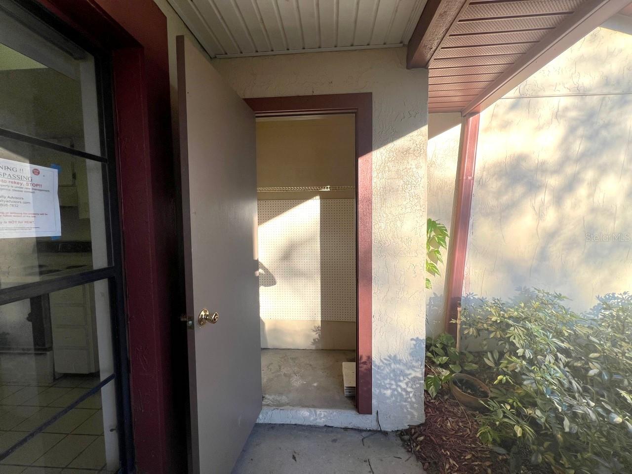 W7872601 Property Photo