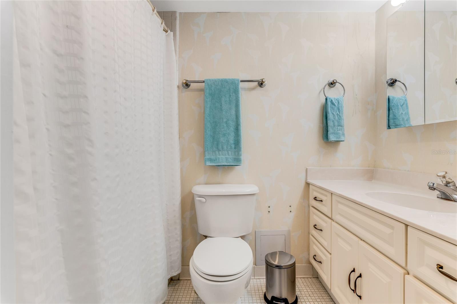 1575 OCEAN SHORE BLVD #306, ORMOND BEACH, FL, 32176