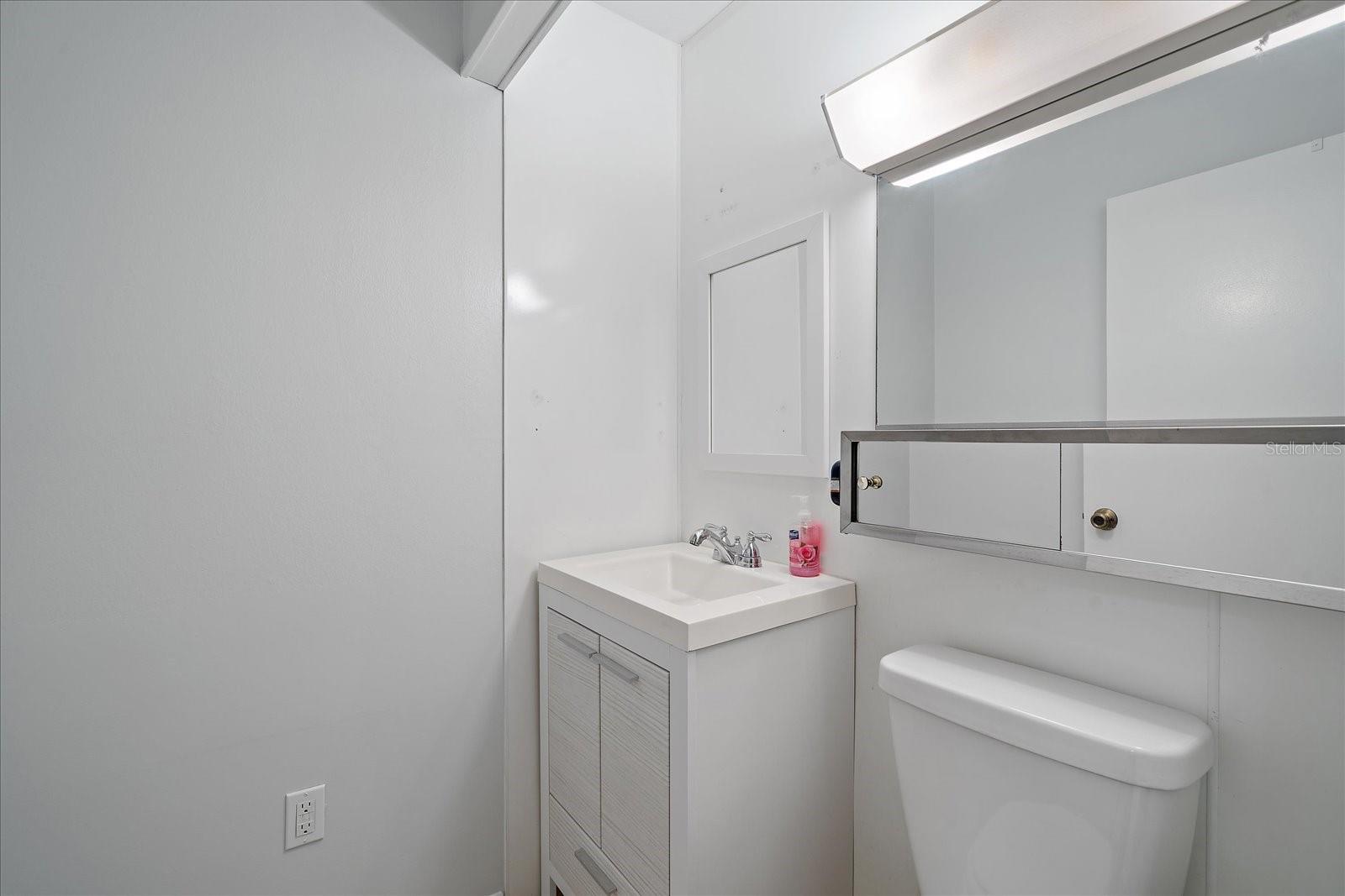 1703 BAL HARBOUR DR #2, VENICE, FL, 34293