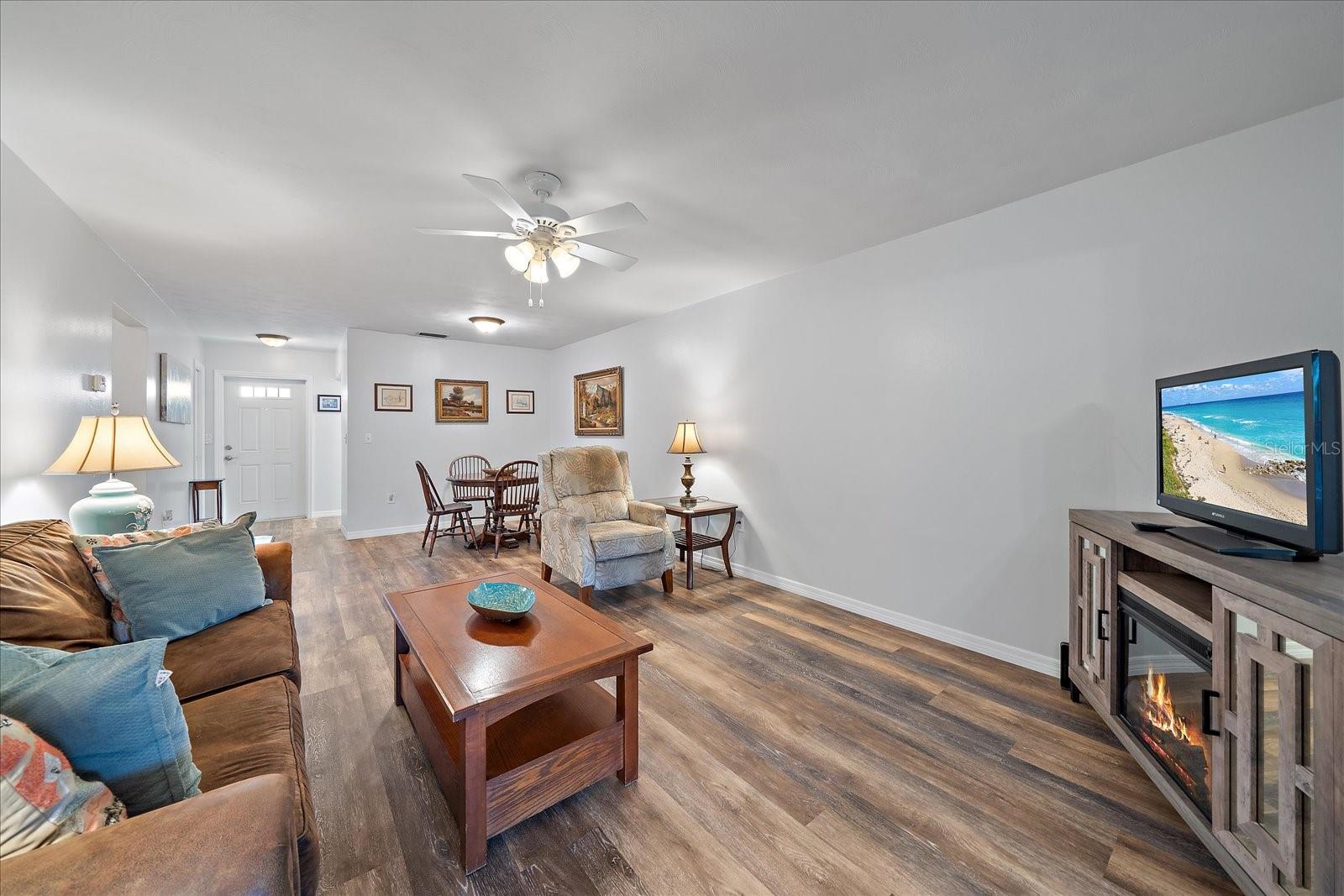 1703 BAL HARBOUR DR #2, VENICE, FL, 34293