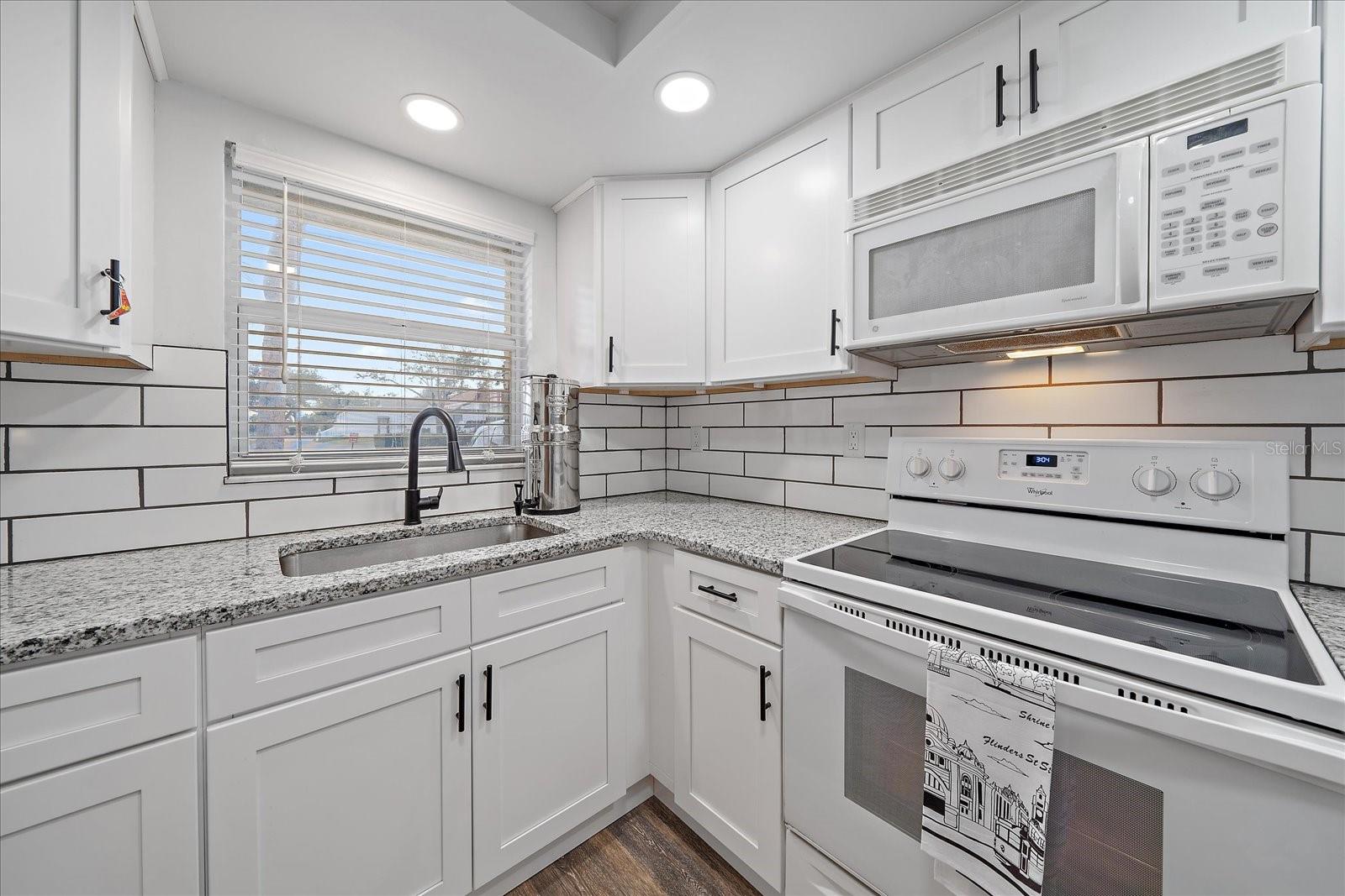 1703 BAL HARBOUR DR #2, VENICE, FL, 34293