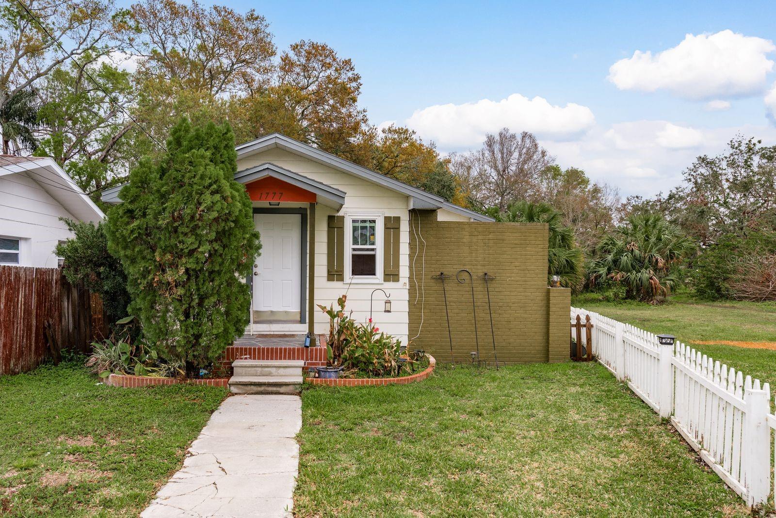 1777 APACHE TRL, CLEARWATER, FL, 33755