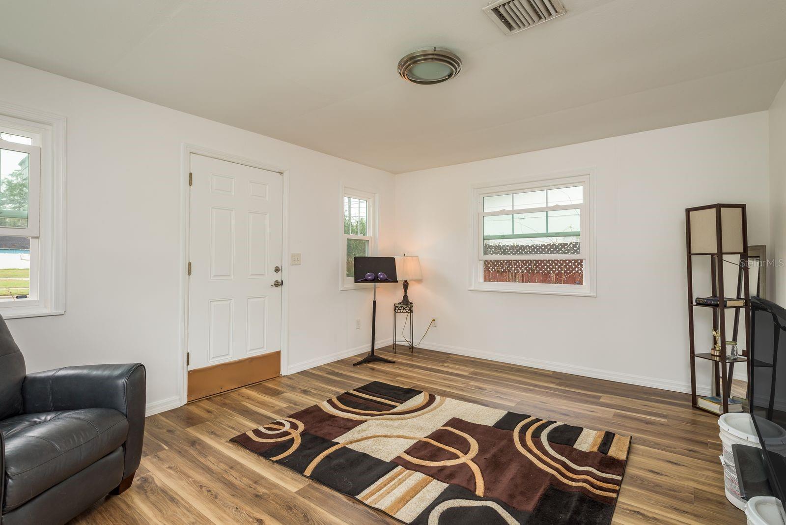 1777 APACHE TRL, CLEARWATER, FL, 33755