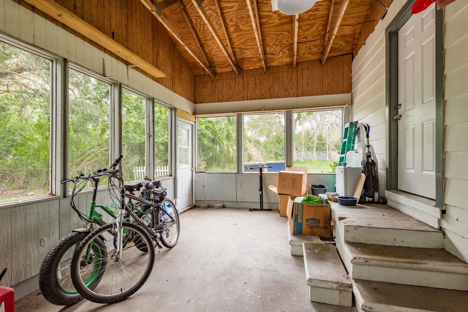 1777 APACHE TRL, CLEARWATER, FL, 33755