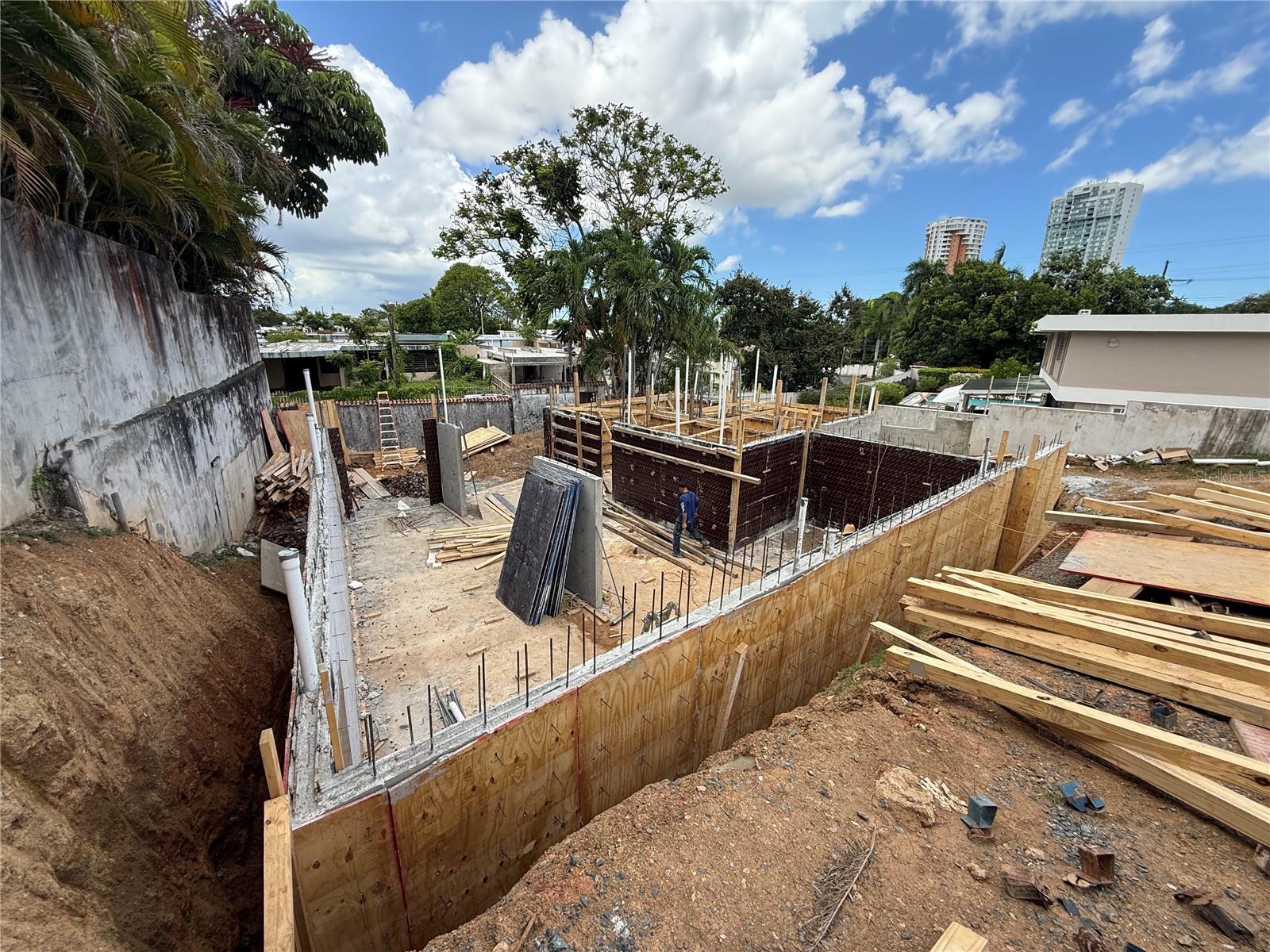 PR9111827 Property Photo