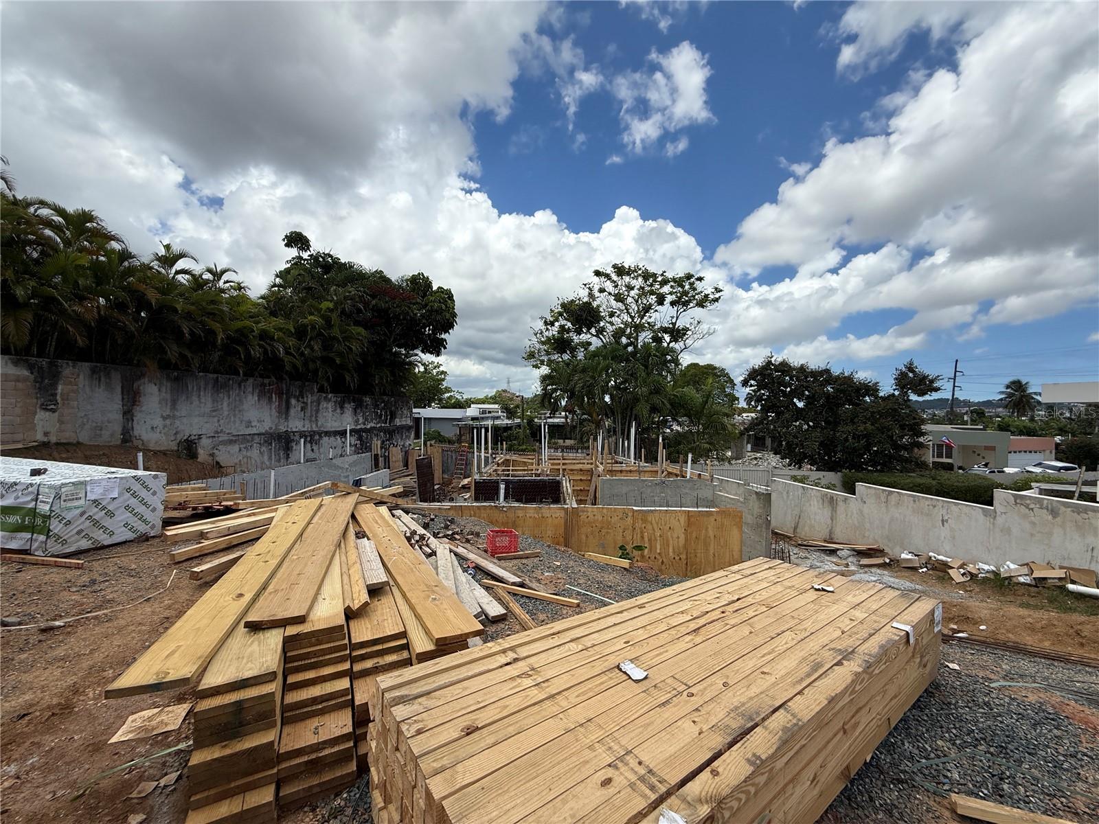 PR9111827 Property Photo