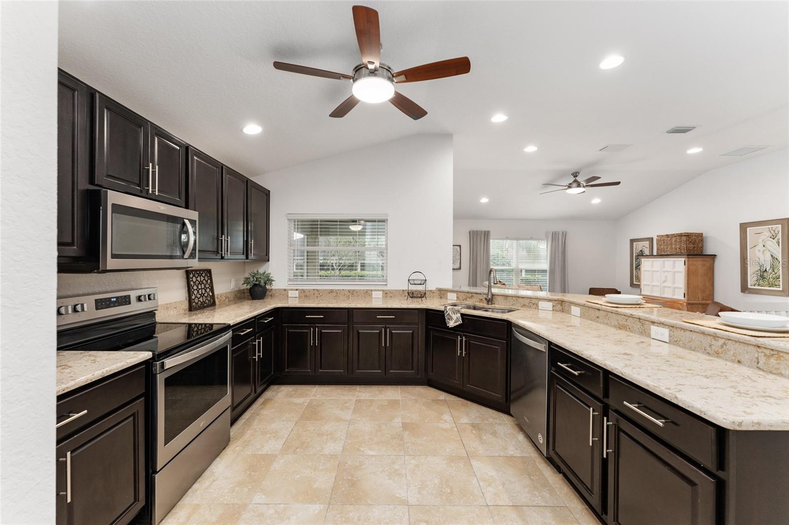 10396 SILVER MAPLE AVE, OXFORD, FL, 34484