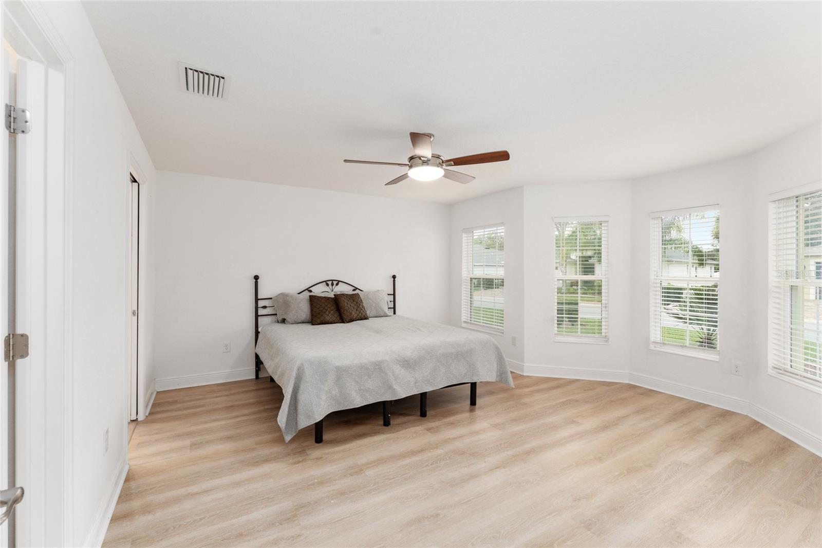 10396 SILVER MAPLE AVE, OXFORD, FL, 34484