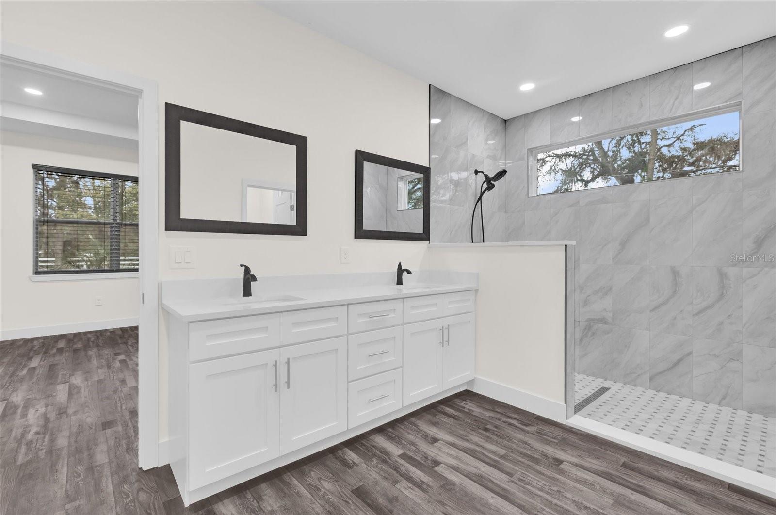 26 S THOMPSON RD, APOPKA, FL, 32703