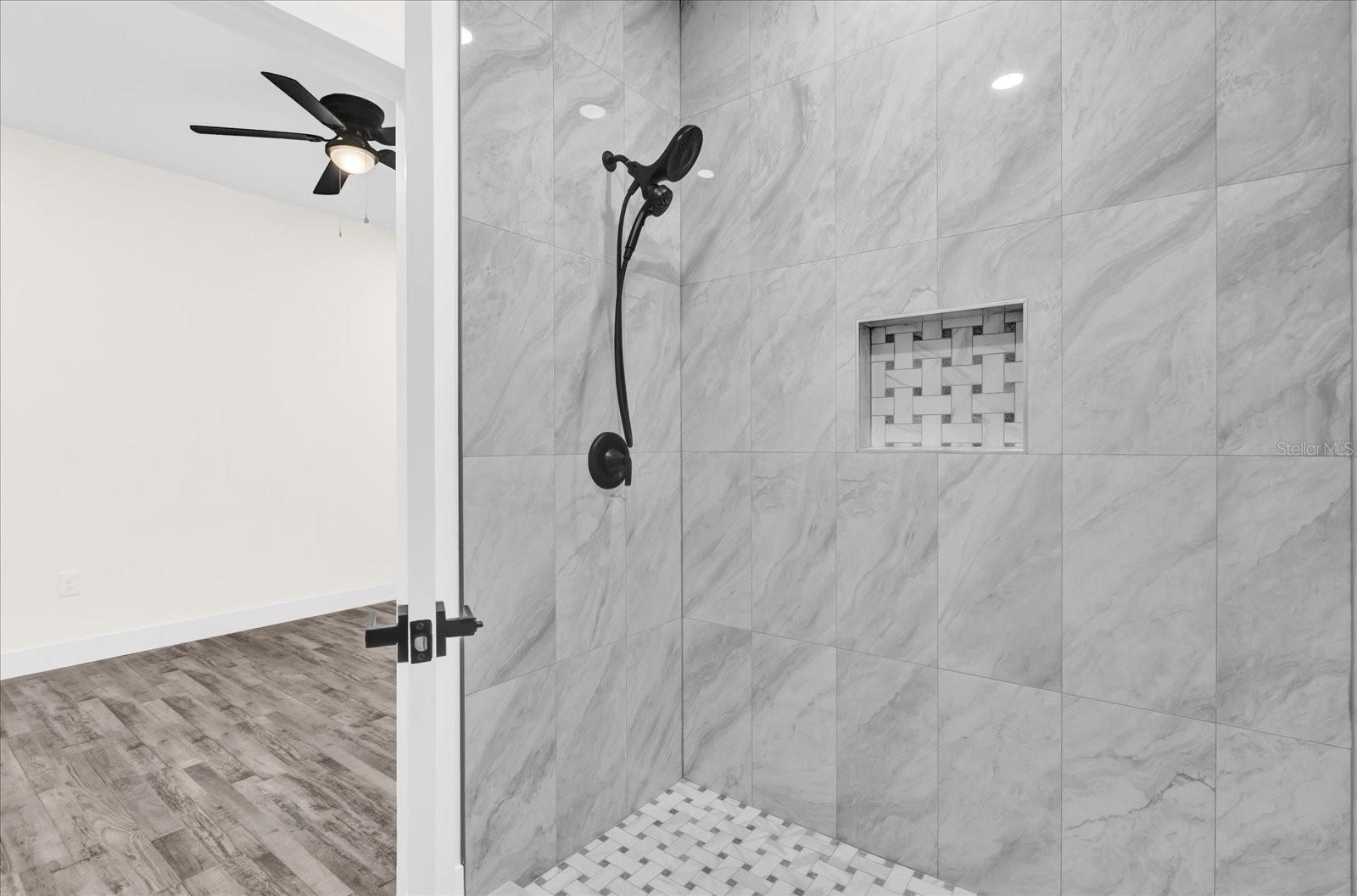 26 S THOMPSON RD, APOPKA, FL, 32703