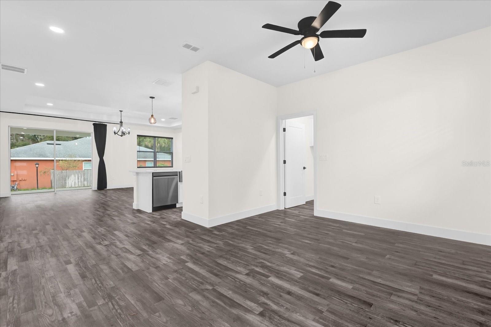 26 S THOMPSON RD, APOPKA, FL, 32703